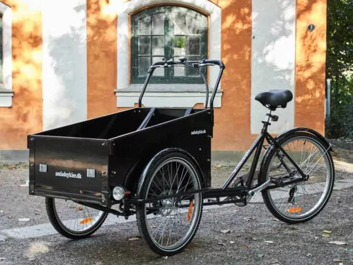 AMCargoBikes Lightweight Classic Cargo Bike – Black